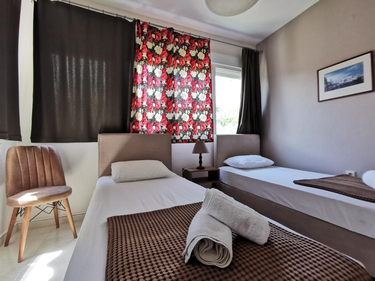 Hostal Palio Armonia PalaiónTsiflíkion Exterior foto